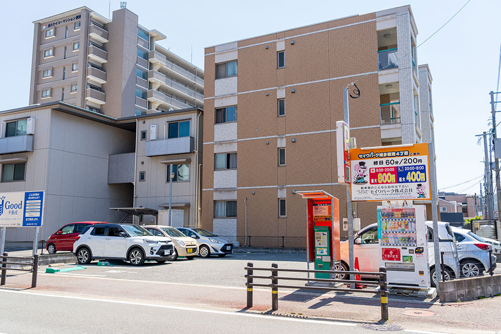 車社会における必須インフラとしての駐車場事業